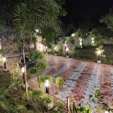 Gc Farms Villa Ayodhya Екстериор снимка
